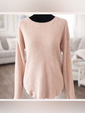 Express Ribbed Knit Sweater Size Medium Blush Pink Long Sleeve Soft Stretch Top